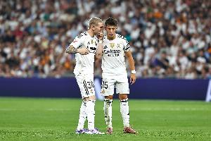 无人领头!世体:维+居2人都没站出来,马斯坦托诺难以匹敌亚马尔