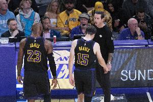 里夫斯换小贾伦？记者：里夫斯并未过多关注里奇·保罗的言论