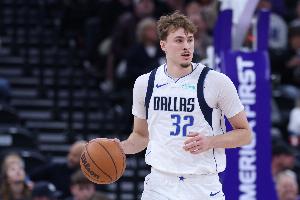 一场伤两个!弗拉格扭伤脚踝&加福德被绊倒 两人都提前伤退