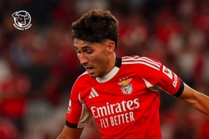 罗马诺:都灵接近租借本菲卡后卫奥布拉多尔,皇马有权匹配报价