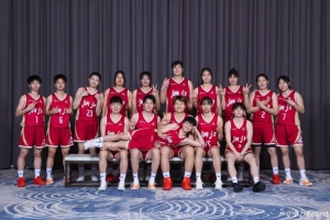 万济圆：今年很困难 全华班阵容 我们也有自己的心气 没想过放弃