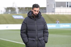 巴萨旧将开炮:阿韦洛亚够不着阿隆索鞋底,他能执教只因总谈穆帅