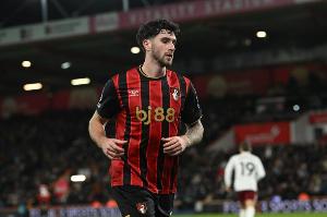 身价2200万欧!记者:尤文接触伯恩茅斯后卫塞内西,有意今夏签下