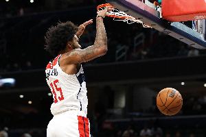 谁还不是个榜眼!巴格利10中7得到15分11板2助 其中5个前场板