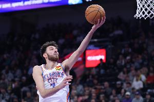 Skip:霍姆格伦配得上全明星 他虽比不上文班但世上有谁能比呢?