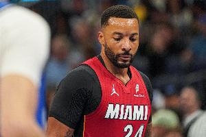 难挽败局！鲍威尔15中10空砍全队最高26分 罚球5中5