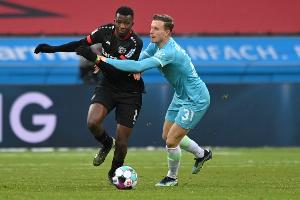 勒沃库森官方:塔普索巴肌肉受伤,预计将缺席2-3周