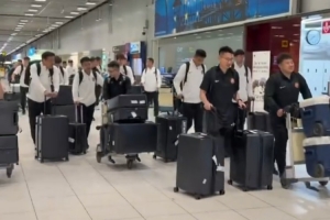 辽宁铁人一线队抵达泰国曼谷，球队将在泰国进行为期一个月的冬训
