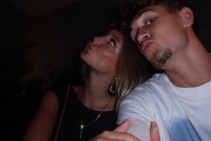 比朔夫女友患骨骼罕见病:每天都疼,百万人影响1-9人,无法治愈