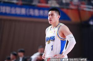 媒体人:北京末段蹩脚表现令人咋舌 如何调配3个后卫球权是个问题