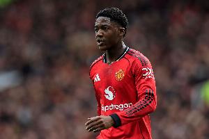 莱因克尔、理查兹谈梅努：回归球队压力很大，他需要为自己正名