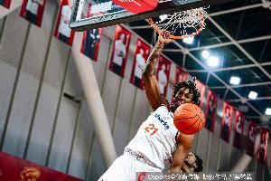 凿烂广东内线!首节怀特塞德&王哲林&洛夫顿各种冲击 合砍20分