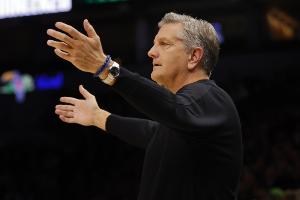 如何唤醒球队的竞争力?芬奇:去问球员 责任在他们自己身上