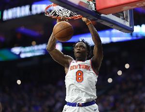 效率很高！阿努诺比半场7中4拿到15分 三分5中3