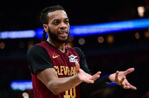 美记：骑士在几周前改变策略要全力以赴 送走加兰因担忧其出勤率