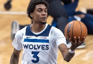 麦克丹尼尔斯：手机一直能刷到各种消息 你很难不去在意交易流言