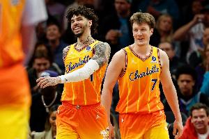 前途一片光明！Shams：黄蜂在未来7年内拥有11个首轮和13个次轮