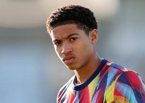 太阳报：15岁的小恩瓦内里代表阿森纳梯队出战，兄弟俩想一同踢球