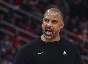 乌度卡：我们一遍遍地犯相同错误 放在以前就算不赢球至少会努力