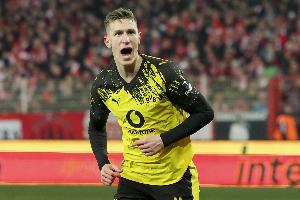 连锁反应！图片报：若施洛特贝克不续约，多特防线或将有多人离队