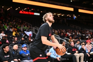 首秀26+11+5+4！兰代尔谈开车赶上首秀：把东西装上卡车就出发了