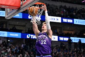 难挽败局!菲利波夫斯基9中5拿到15分17板 其中8前场篮板