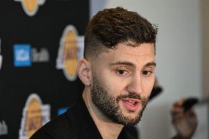 雷迪克：克莱伯能明确自己的定位这是能力 他的职业态度从未改变