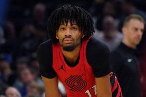 开拓者官方：谢顿·夏普因左小腿伤退出今日比赛