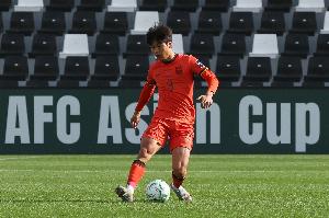 北青：U23国足主力球员贺一然今日抵达成都，即将加盟成都蓉城