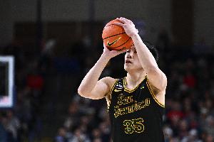 全队最高分！王俊杰8中3拿下14分3板1帽 罚球8中7