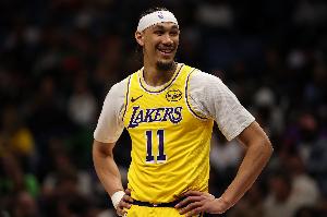 此前被禁赛一场！海斯：我对湖人全队以及奇才吉祥物都道歉了