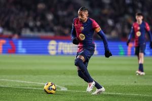 马卡：巴萨对拉菲尼亚的伤情持谨慎乐观态度，计划明天归队训练