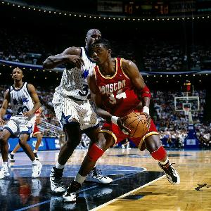 大梦：生涯初期教练只让我打低位 汤姆贾诺维奇上任后我才更自由