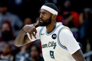 波蒂斯：能在攻防转换中拿下简单的分 那是我们状态最好的时候