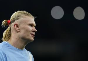 曼晚：哈兰德罕见赛后采访累到表达不清，表明他和曼城仍充满活力